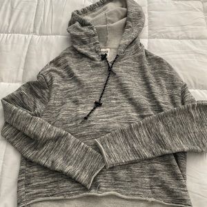 EUC Victoria’s Secret grey, cropped hoodie